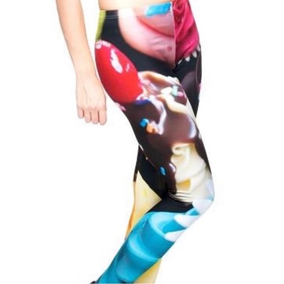 Sweet Illusions Candy Land Sprinkles & Cupcakes Leggings - Picture 2 of 12